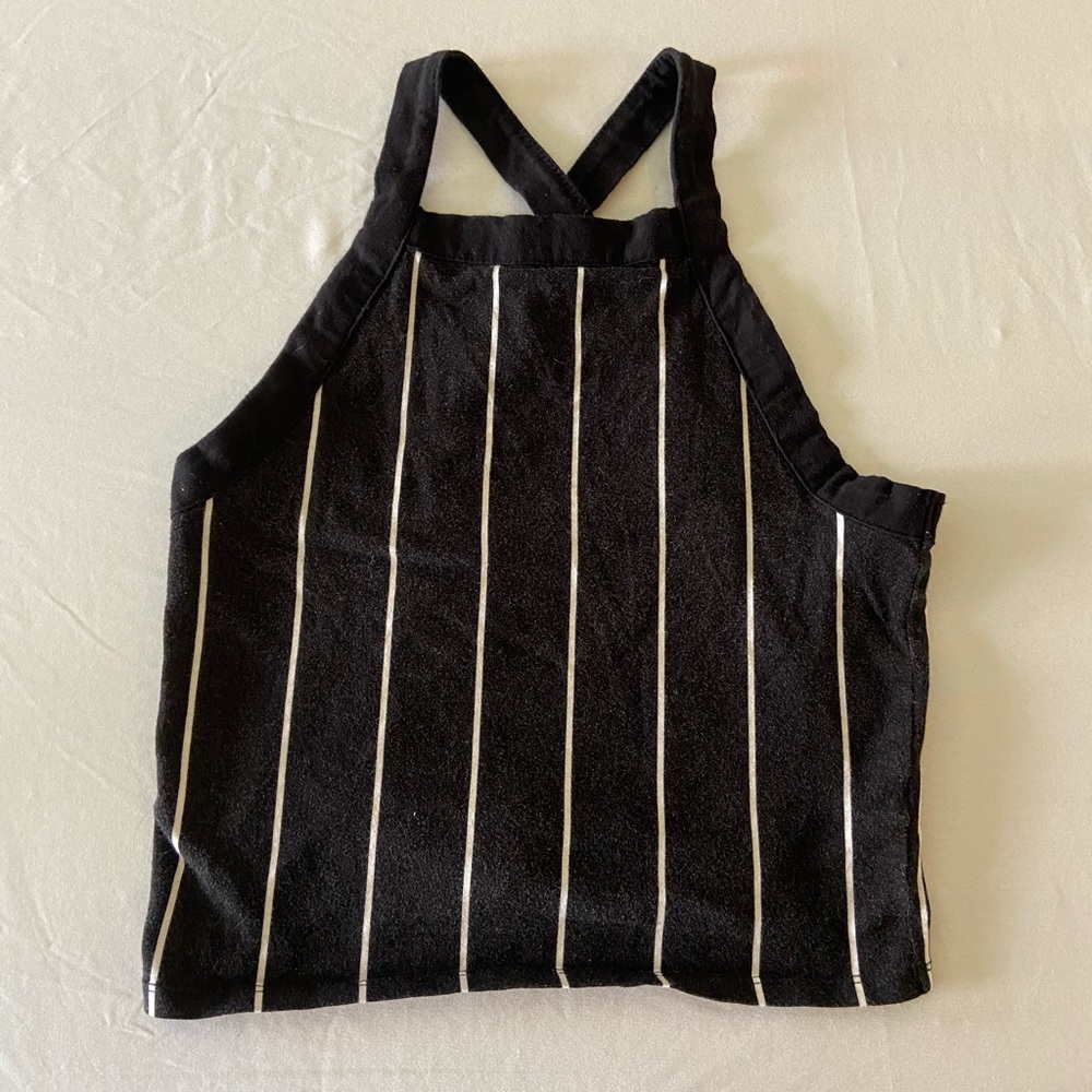 Black cropped cross-back top